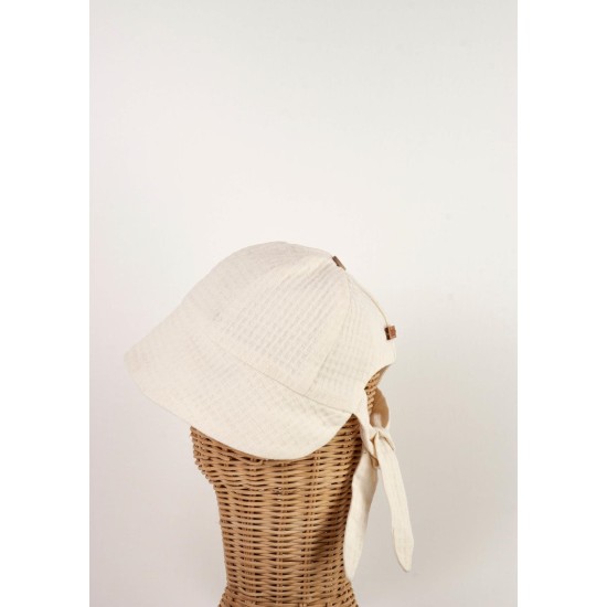 Off-white textured hat